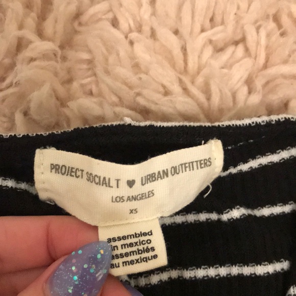 Top - Picture 2 of 3